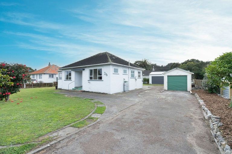 Photo of property in 36 Ladys Mile, Foxton, 4814