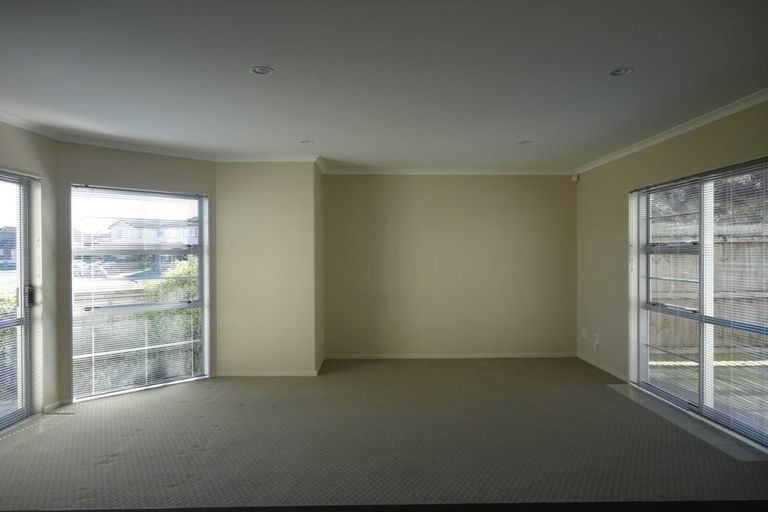 Photo of property in 9 Savona Drive, Flat Bush, Auckland, 2016