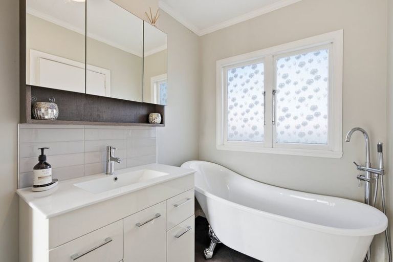 Photo of property in 34 Amyes Road, Hornby, Christchurch, 8042