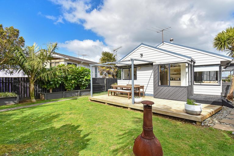 Photo of property in 113 Carnoustie Drive, Wattle Downs, Auckland, 2103