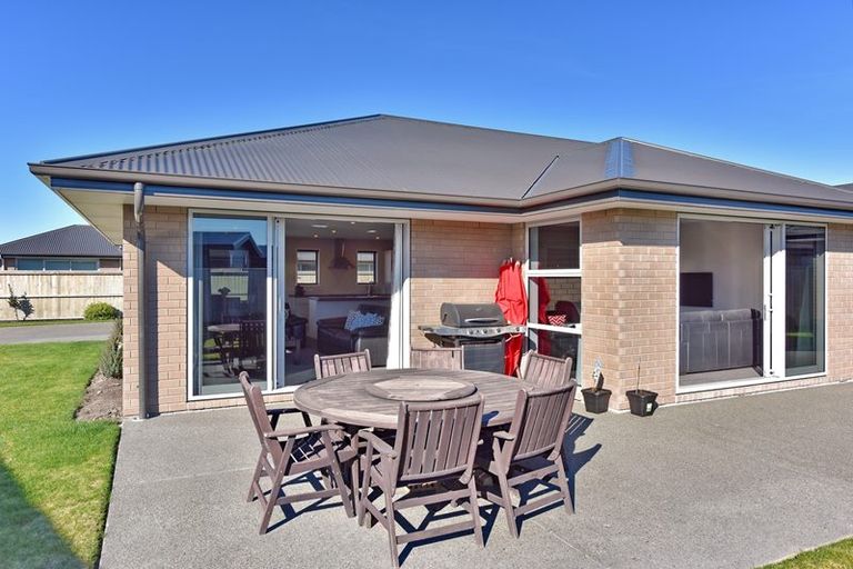 Photo of property in 22 Wakeman Way, Kaiapoi, 7630