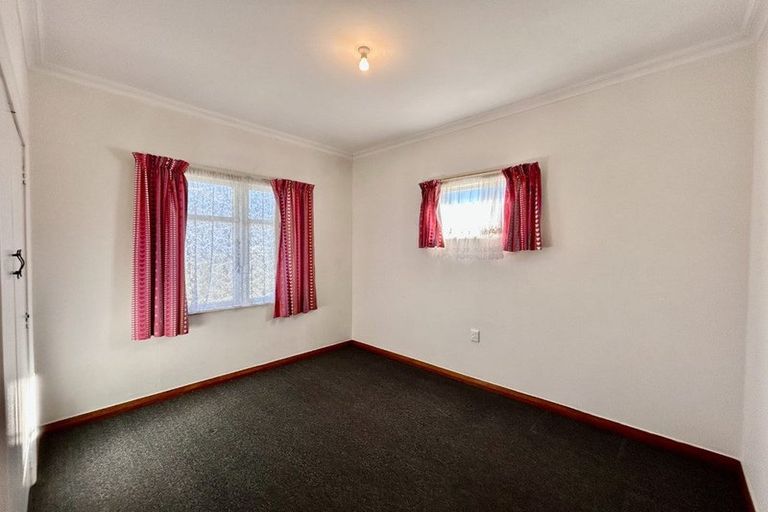Photo of property in 37 King Street, Taradale, Napier, 4112