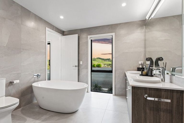 Photo of property in 530 Kahikatea Flat Road, Waitoki, Kaukapakapa, 0871