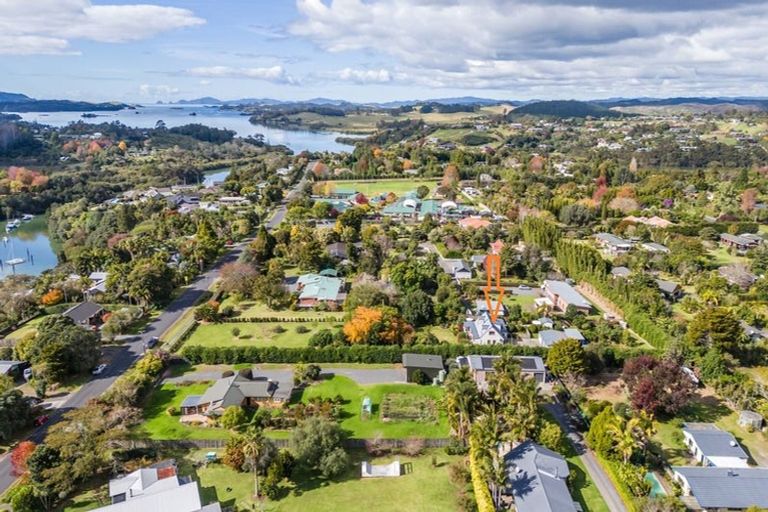 Photo of property in 7 Riverview Road, Kerikeri, 0230