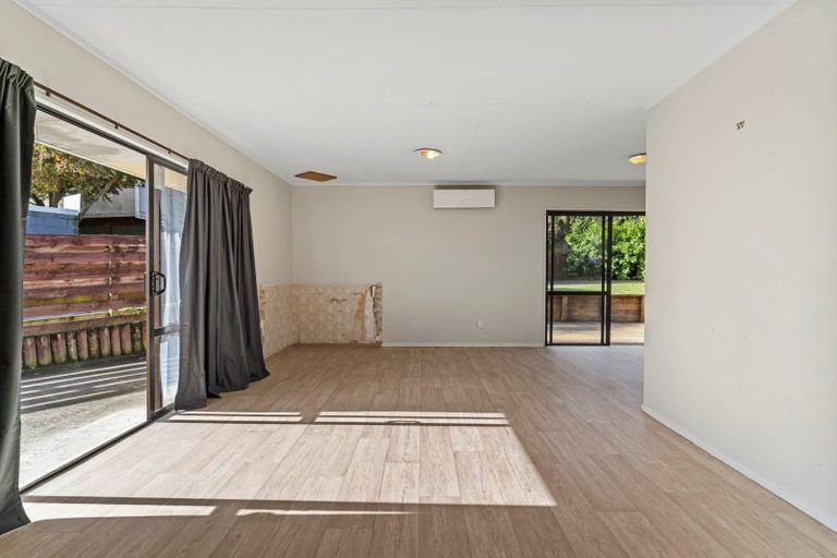 Photo of property in 12 Pokapu Place, Bethlehem, Tauranga, 3110