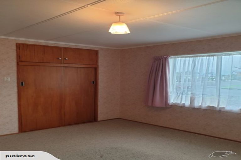 Photo of property in 5a Fairbrother Street, Carterton, 5713