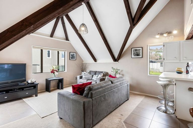 Photo of property in 1 Adonis Place, Half Moon Bay, Auckland, 2012