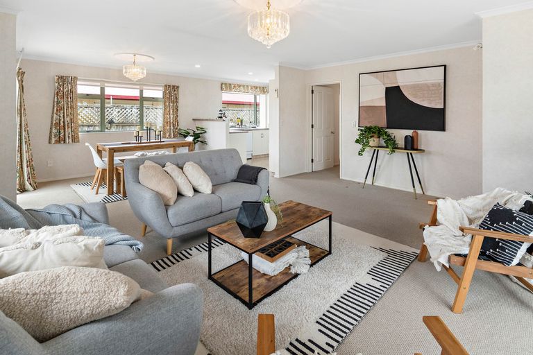 Photo of property in 143 Dixon Street, Masterton, 5810