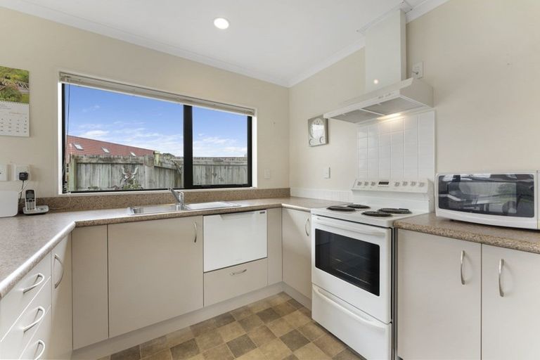Photo of property in Rangeview Villas, 38/9 Fuller Close, Levin, 5510