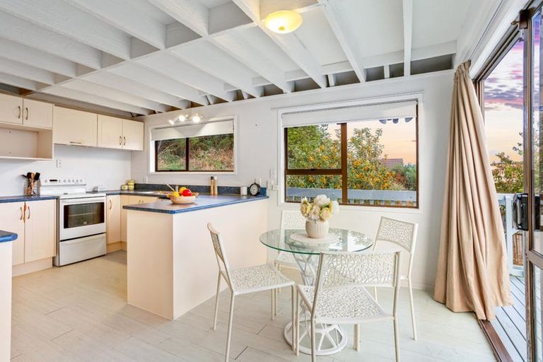 Photo of property in 42 Glenbervie Crescent, Massey, Auckland, 0614