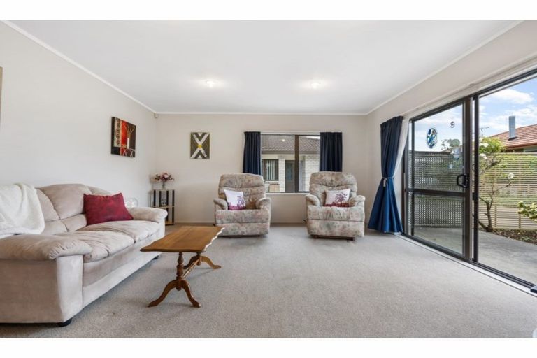 Photo of property in 96a Collingwood Road, Waiuku, 2123