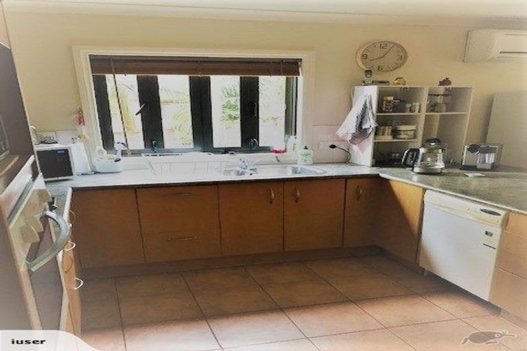 Photo of property in 4 Te Wharau Drive, Greenhithe, Auckland, 0632