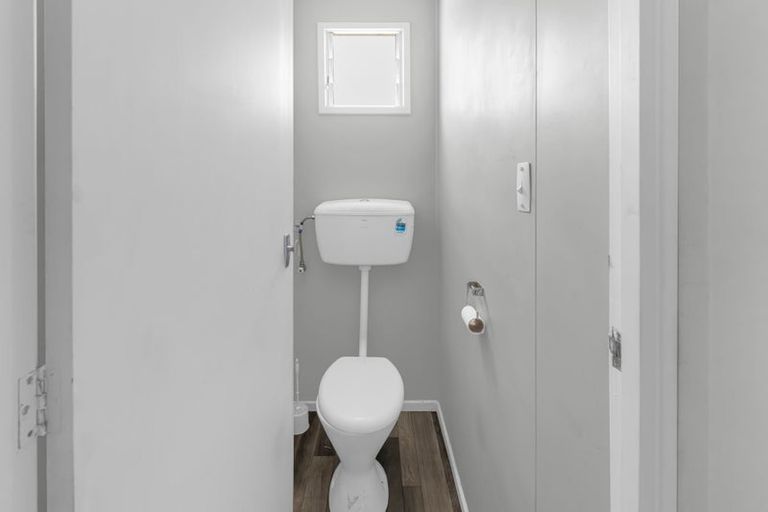 Photo of property in 11 Railway Esplanade, East Gore, Gore, 9710