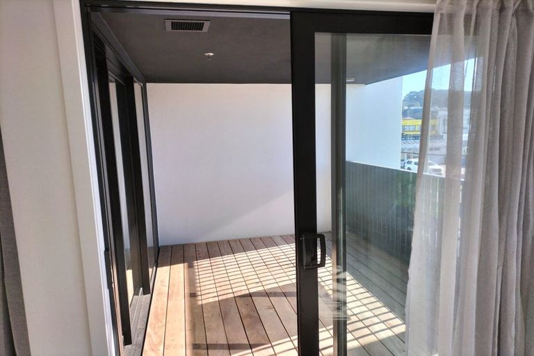 Photo of property in 202/2 Onepu Road, Kilbirnie, Wellington, 6022