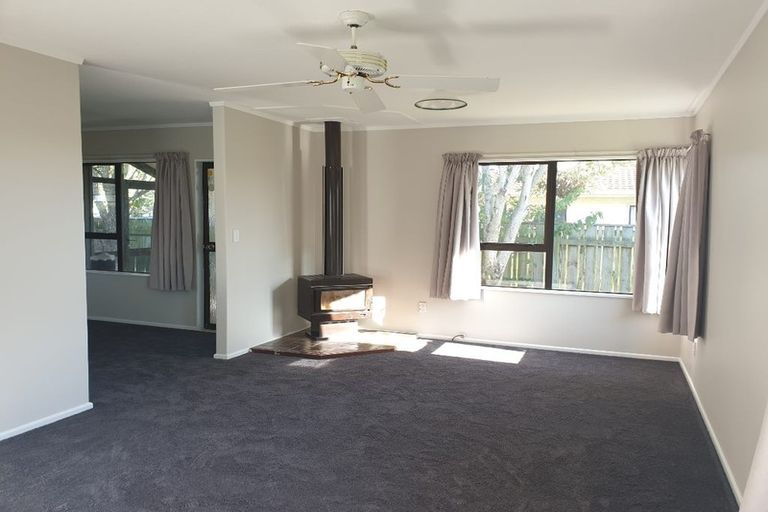 Photo of property in 22 Linwood Drive, Paraparaumu, 5032