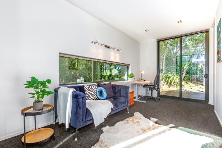 Photo of property in 24d Mandalay Terrace, Khandallah, Wellington, 6035