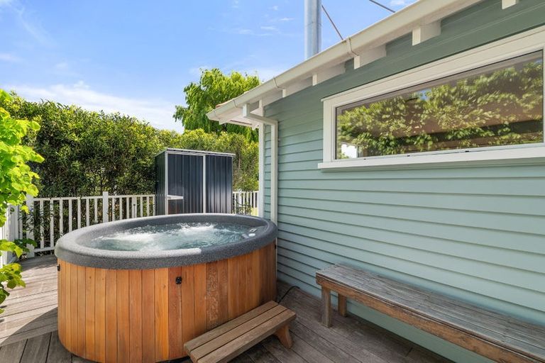 Photo of property in 21 Locarno Street, Opawa, Christchurch, 8023