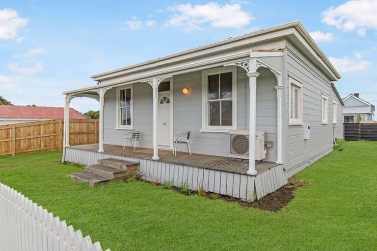 Photo of property in 83 Hinau Street, Castlecliff, Whanganui, 4501