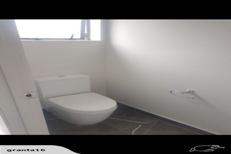 Photo of property in 10 Homer Place, Upper Riccarton, Christchurch, 8041