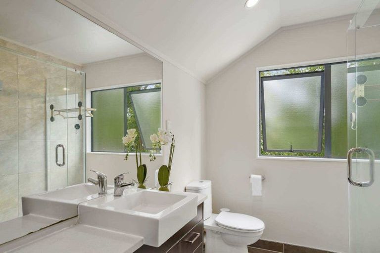 Photo of property in 32 Benchmark Drive, Massey, Auckland, 0614