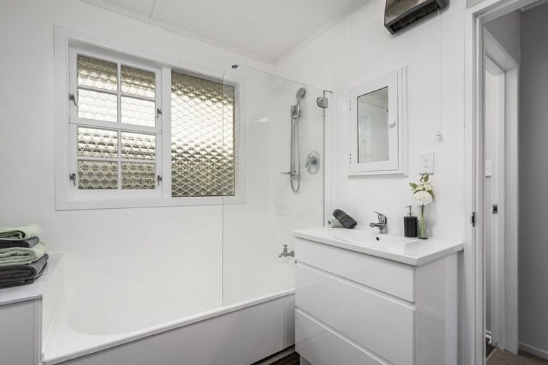 Photo of property in 89b Main Road, Wainuiomata, Lower Hutt, 5014