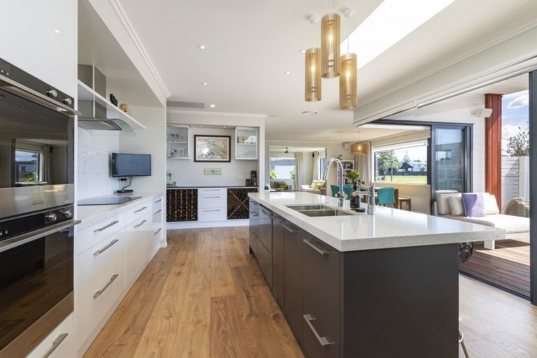 Photo of property in 2 Taiawa Place, Omaha, 0986