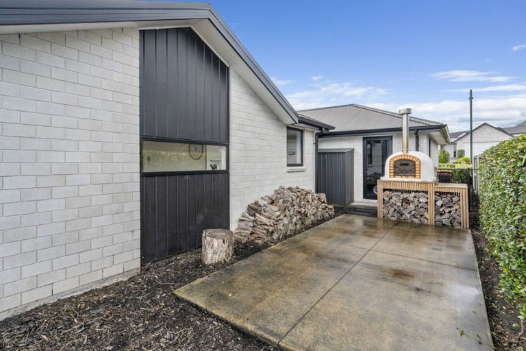 Photo of property in 18 Hass Drive, Ohauiti, Tauranga, 3112