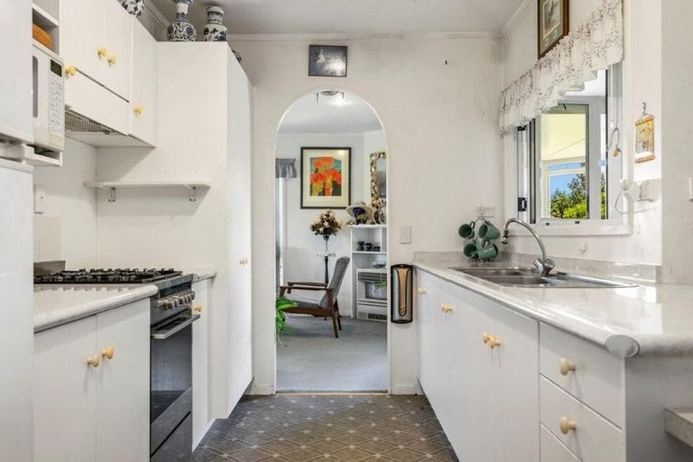 Photo of property in 29 Fairview Terrace, Waipahihi, Taupo, 3330