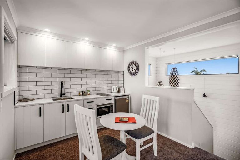 Photo of property in 1 Alfred Street, Westshore, Napier, 4110