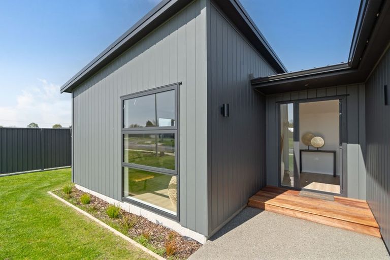 Photo of property in 15 Ross Taylor Lane, Masterton, 5810