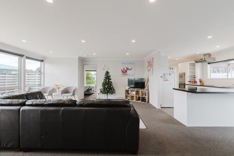 Photo of property in 73 Herbert Avenue, Cloverlea, Palmerston North, 4412