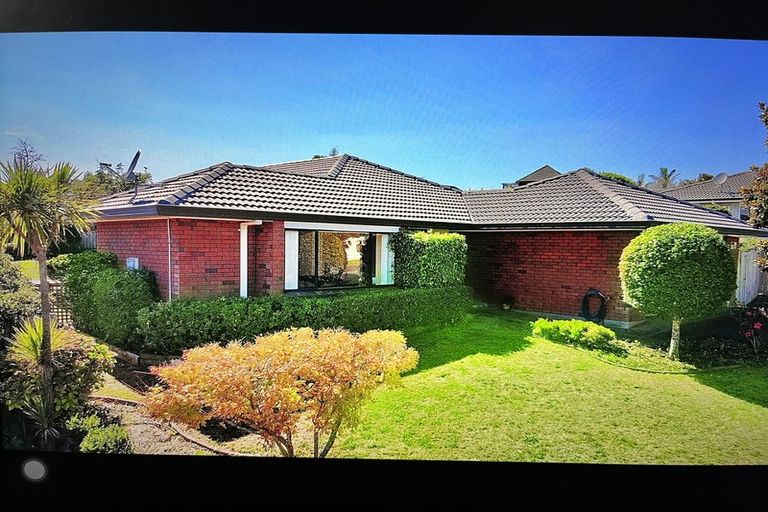 Photo of property in 38 Simmental Crescent, Somerville, Auckland, 2014