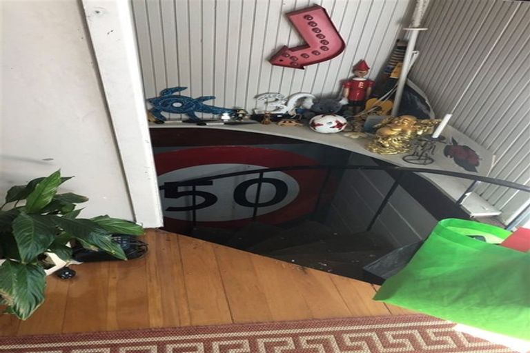 Photo of property in 32 Millbrook Road, Henderson, Auckland, 0612