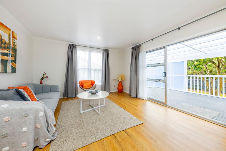 Photo of property in 26 Chingford Close, Mangere, Auckland, 2022