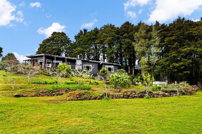 Photo of property in 397b Tauraroa Road, Maungakaramea, Whangarei, 0178