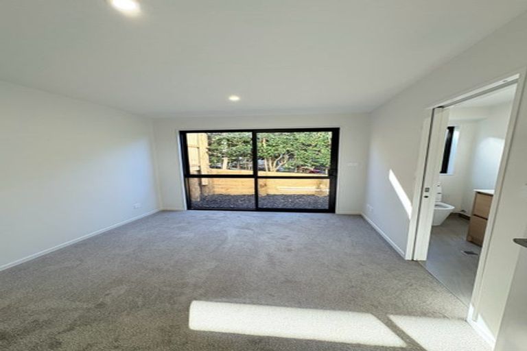 Photo of property in 27b Te Atatu Road, Te Atatu South, Auckland, 0610