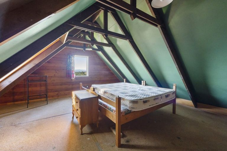 Photo of property in 102 Wakeman Road, Acacia Bay, Taupo, 3330