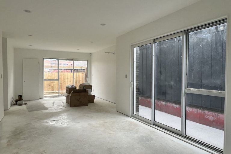 Photo of property in 7 Paretao Street, Massey, Auckland, 0614