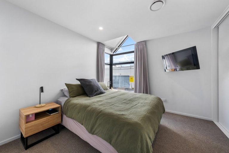 Photo of property in 1/8 New Brighton Road, Shirley, Christchurch, 8061