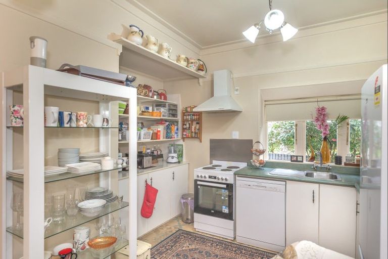 Photo of property in 48 Queenwood Road, Levin, 5510