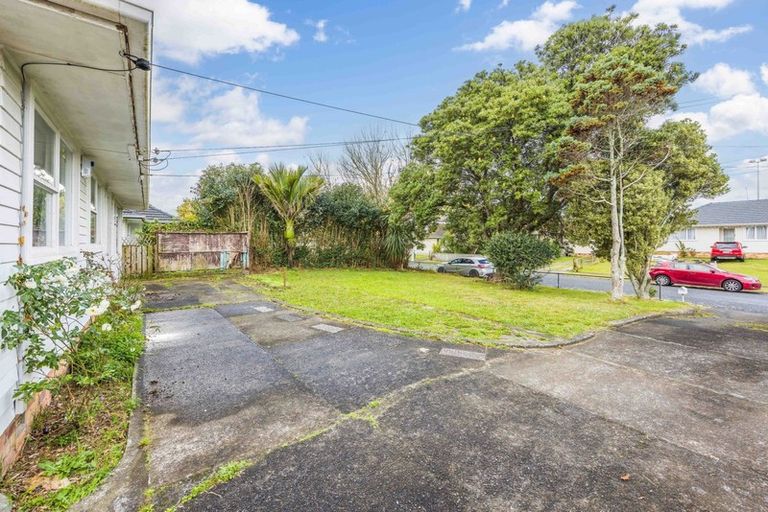 Photo of property in 17 Awatere Street, Clover Park, Auckland, 2023