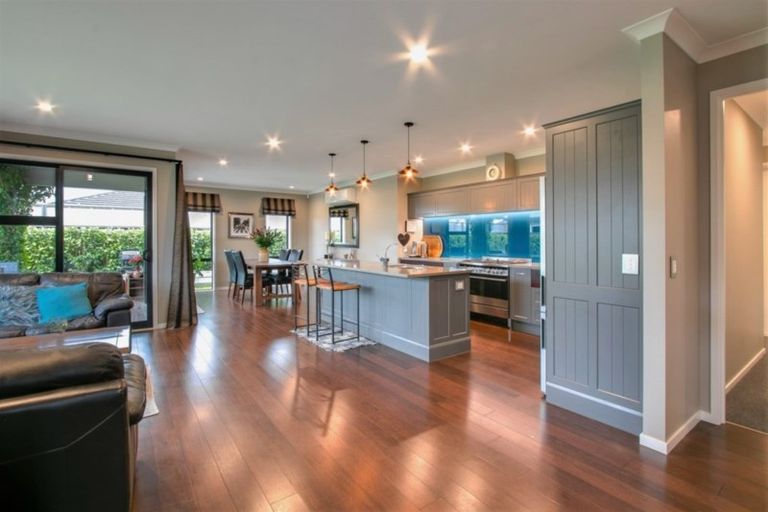 Photo of property in 7 Ohau Place, Poraiti, Napier, 4112