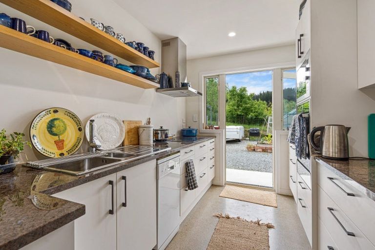 Photo of property in 26 Irvine Street, Lawrence, 9532