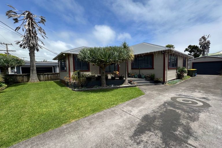 Photo of property in 36 Fitzroy Road, Fitzroy, New Plymouth, 4312