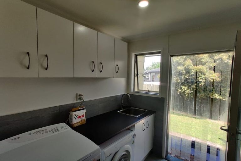 Photo of property in 18 Lipton Grove, Opaheke, Papakura, 2113