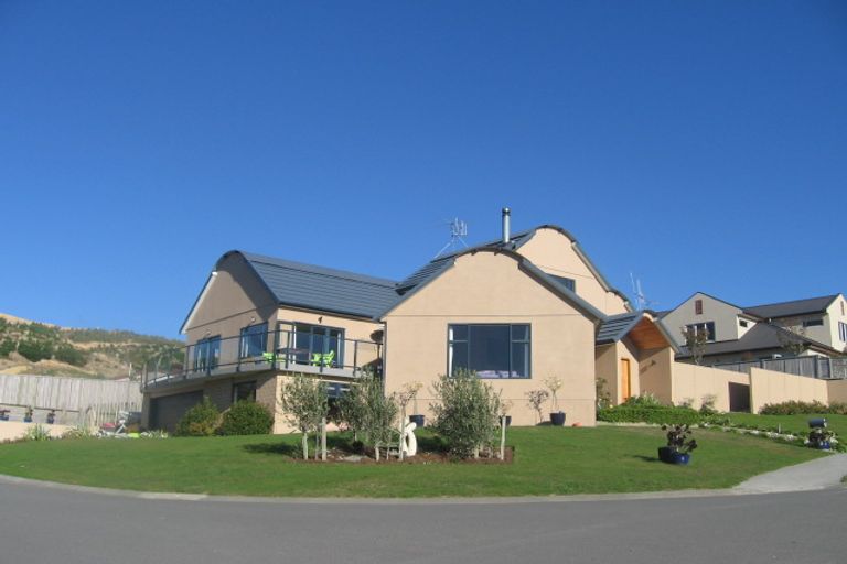 Photo of property in 17 Navigation Drive, Whitby, Porirua, 5024