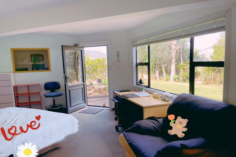 Photo of property in 5 Currey Crescent, Milford, Auckland, 0620