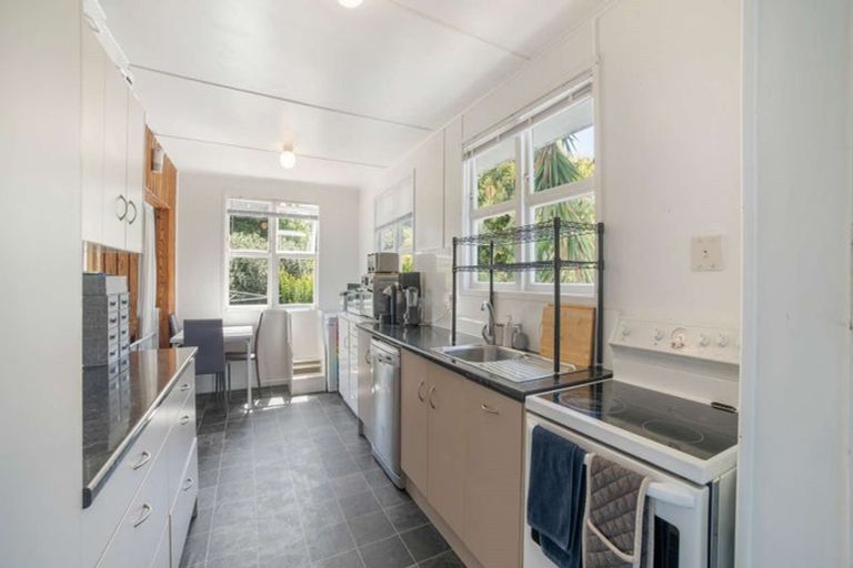Photo of property in 49 Lyell Road, Outer Kaiti, Gisborne, 4010