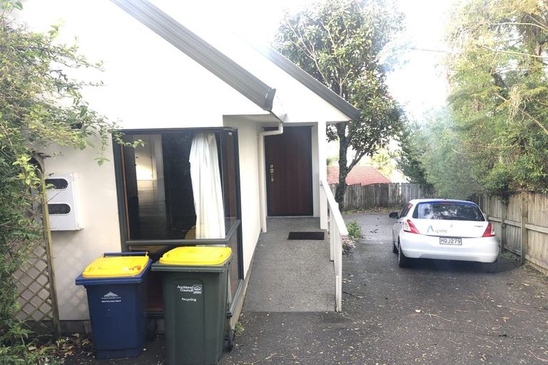 Photo of property in 23 Bluebird Crescent, Unsworth Heights, Auckland, 0632
