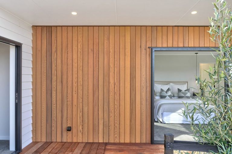 Photo of property in 38 Vinistra Road, Kumeu, 0810